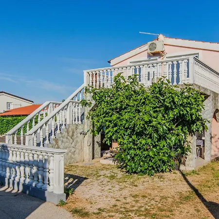 Lovely In Mala Slatina 아파트 *