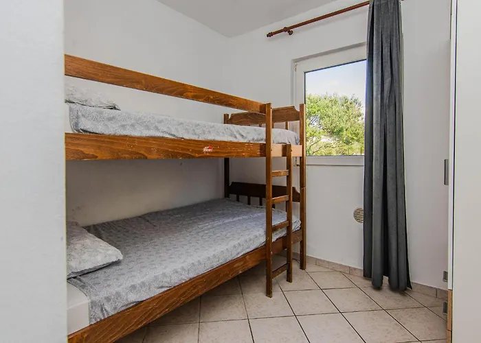 Апартаменты Lovely In Mala Slatina *