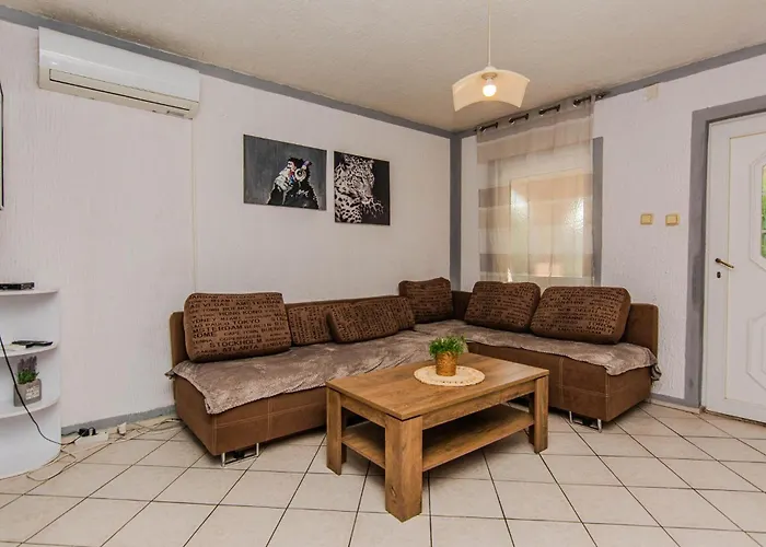 Lovely In Mala Slatina 维尔